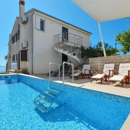 In With Sea View, Balcony, Air Conditioning, Wifi 91-3 *