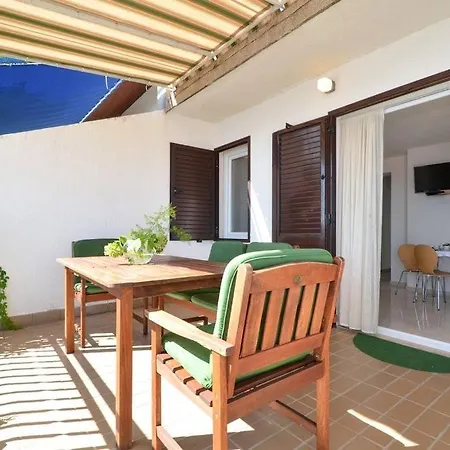 In With Sea View, Balcony, Air Conditioning, Wifi 91-3 *
