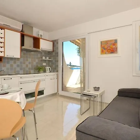 In With Sea View, Balcony, Air Conditioning, Wifi 91-3 Apartment *
