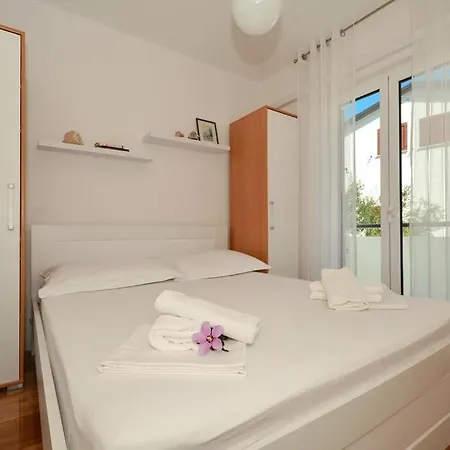 In With Sea View, Balcony, Air Conditioning, Wifi 91-3 Apartment